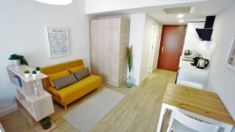 Living room, Photo of the whole room, Decorative detail, Seating area