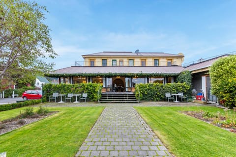 Property building, Garden