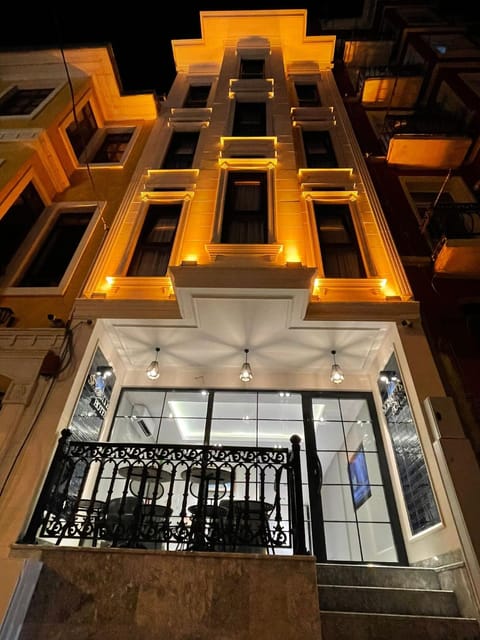 Property building, Facade/entrance