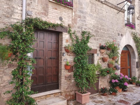 Property building, Facade/entrance