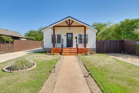 5 Mi to Dtwn Family-Friendly Fort Worth Home House in Fort Worth