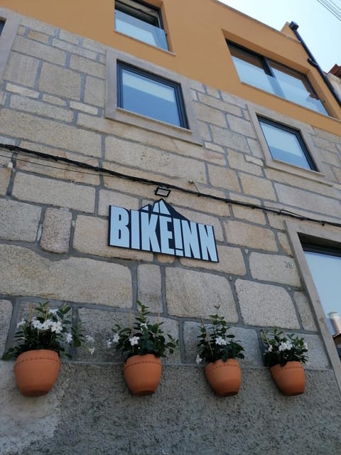 Property building, Facade/entrance, Property logo or sign