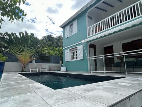 Property building, Day, Balcony/Terrace, Pool view, Swimming pool