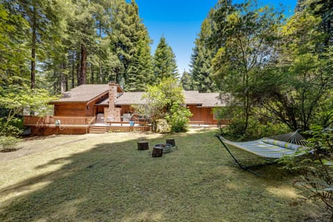 Surfwood Getaway House in Mendocino County