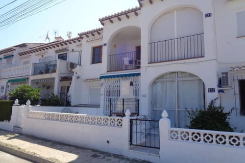 Property building, Neighbourhood