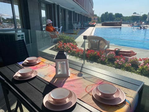 Food and drinks, Food, Breakfast, Drinks