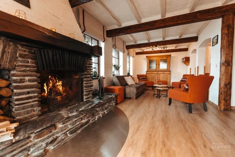 Property building, Communal lounge/ TV room, flat iron