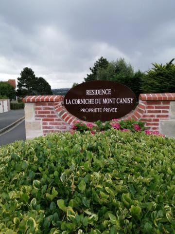 Joli studio vue mer et campagne Apartment in Benerville-sur-Mer