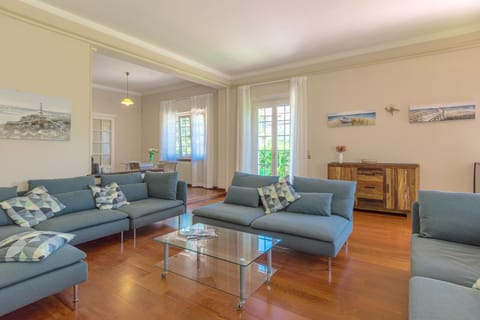 Villa Robin, elegante e indipendente Città Giardino Viareggio Villa in Viareggio