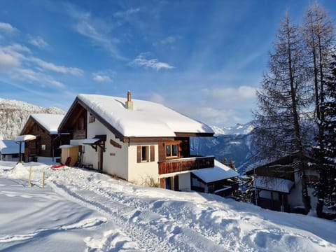 Property building, Winter