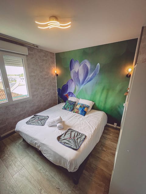 Van Gogh gare By Joyca Chambre privée Bed and Breakfast in Vosges