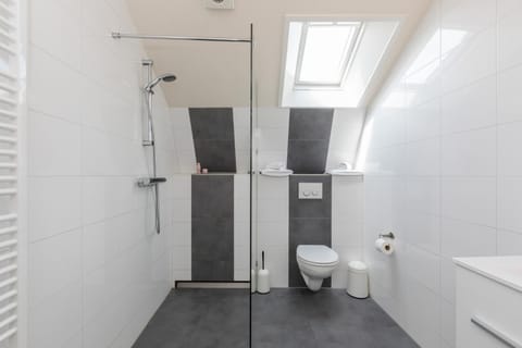 Welcome in - Appartement met zonnig balkon in het centrum I Zuidstraat 103, Westkapelle Apartment in Westkapelle