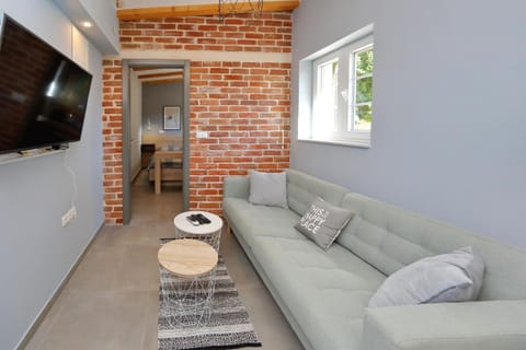 TV and multimedia, Seating area