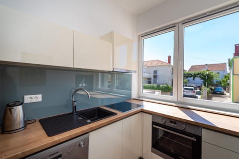 Kitchen or kitchenette, kitchen