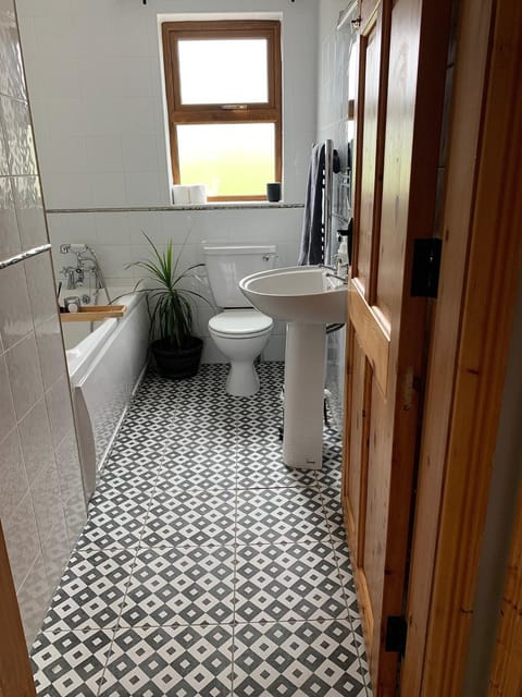 Beyond The Waters Edge House House in County Mayo