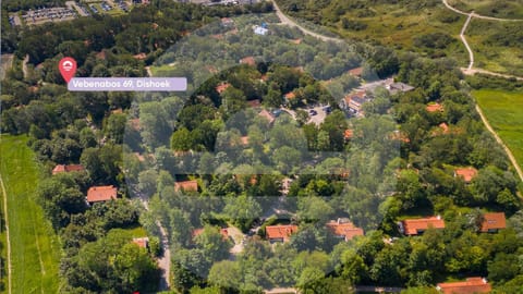 Welcome in - Vakantiehuis in bosrijke omgeving, nabij strand I Vebenabos 69 'De Tuureluur' Dishoek House in Koudekerke