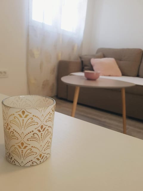 Property building, Bathroom, Living room, Seating area, Dining area