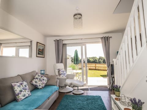 38 The Views House in Elgin