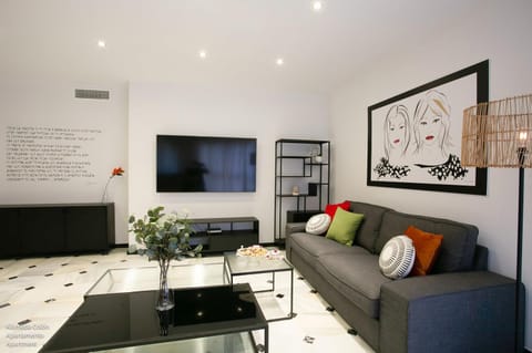 TV and multimedia, Living room, Seating area