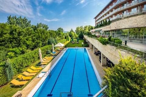 Balcony/Terrace, Garden view, Pool view, Swimming pool