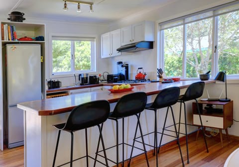 Dining area, kitchen
