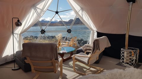 Mountain view, Sea view
