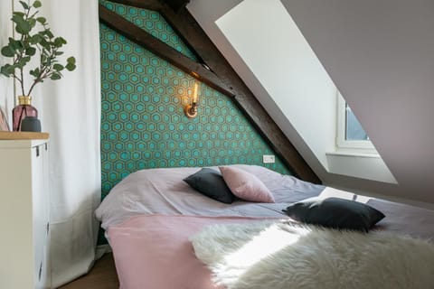 Bed, Photo of the whole room, Bedroom