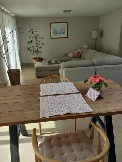 Chez Paulette House in Flanders