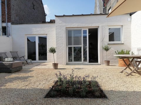 Property building, Garden