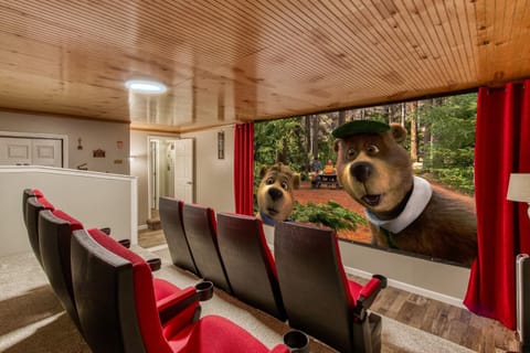 Communal lounge/ TV room, TV and multimedia