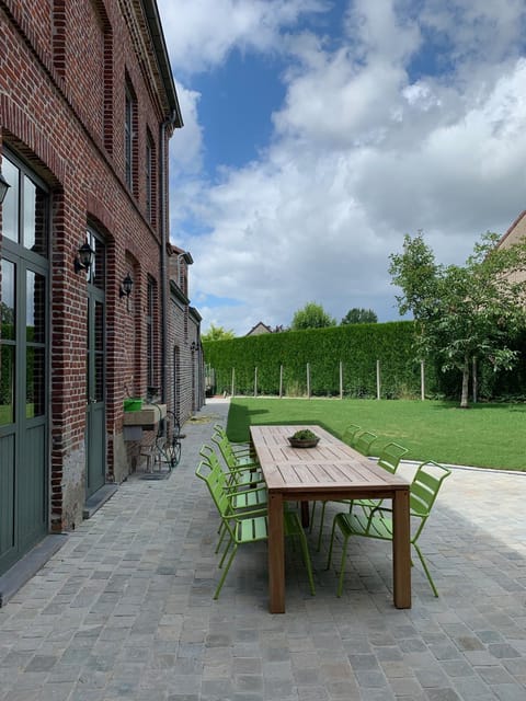 Property building, Balcony/Terrace, Garden view