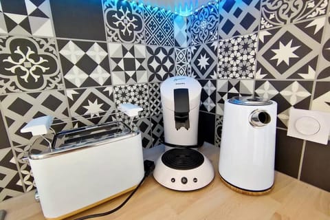 Coffee/tea facilities, Kitchen or kitchenette, toaster