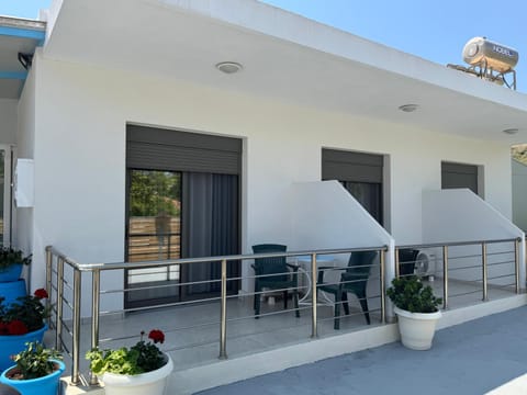 Property building, View (from property/room), Balcony/Terrace