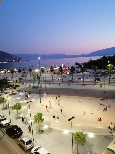 City view, Sea view