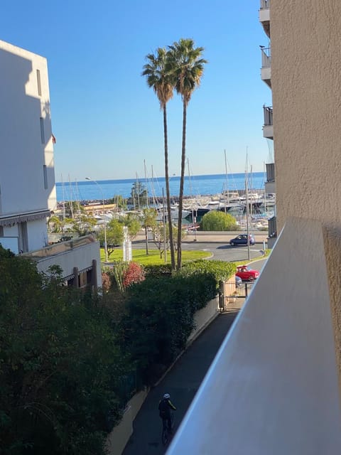 Super Menton Bord Mer Apartment in Menton