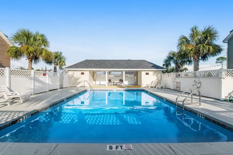 Paradise in the Palms House in Mexico Beach