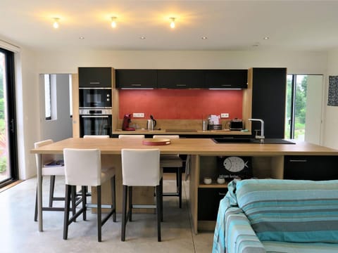 Maison plain-pied à Pleumeur-Bodou avec WIFI, jardin et terrasse - FR-1-368-306 House in Trégastel