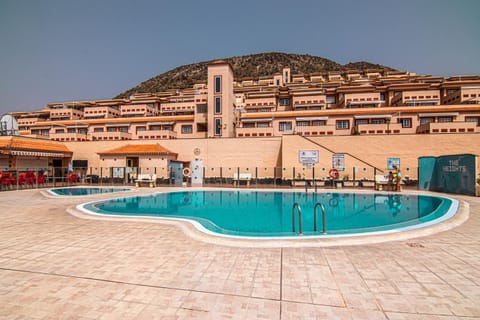 Property building, Pool view, Swimming pool, Swimming pool