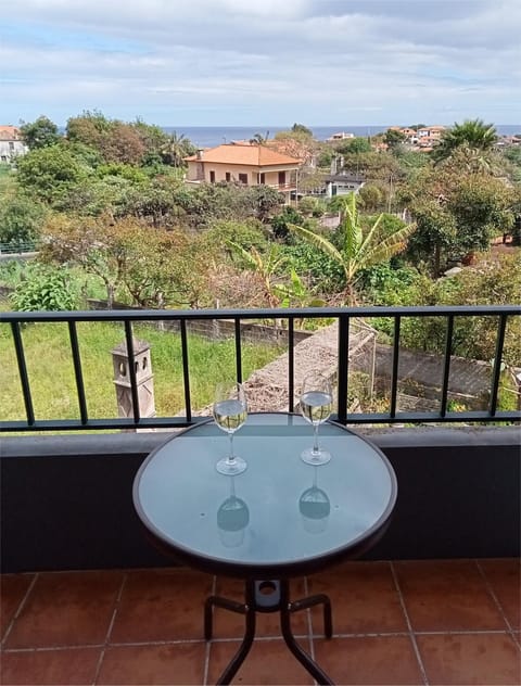 View (from property/room), Balcony/Terrace, Sea view