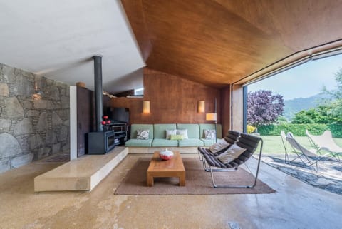 GuestReady - Chapel`s Garden House in Vila Praia de Ancora