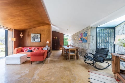 GuestReady - Chapel`s Garden House in Vila Praia de Ancora