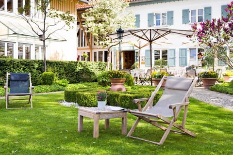 Property building, Patio, Garden
