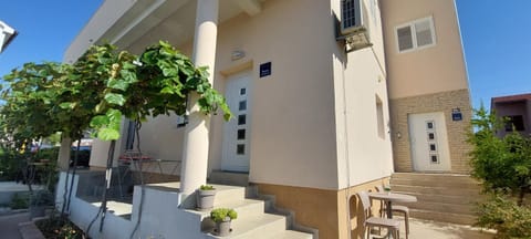 Property building, Spring