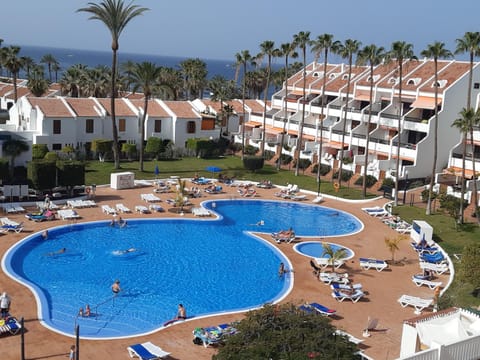 Pool view, Sea view, Swimming pool