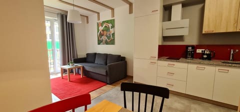 Kitchen or kitchenette, Seating area