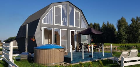 Property building, Patio, sunbed