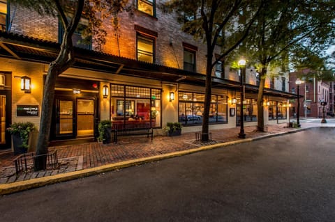 Property building, Facade/entrance