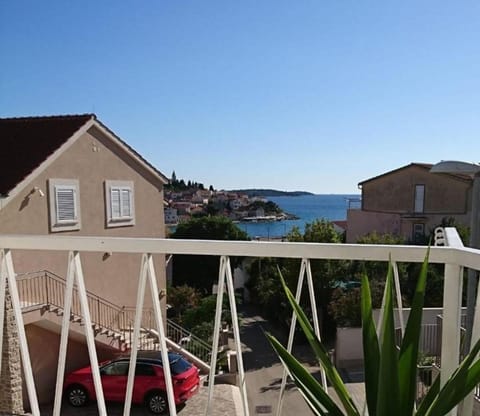 Property building, Facade/entrance, View (from property/room), Balcony/Terrace, City view, City view, Sea view, Sea view