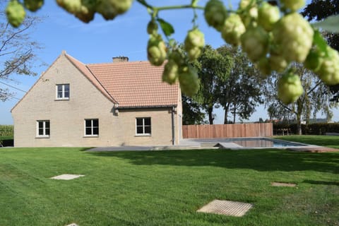 Property building, Balcony/Terrace, Swimming pool