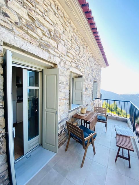 View (from property/room), Balcony/Terrace